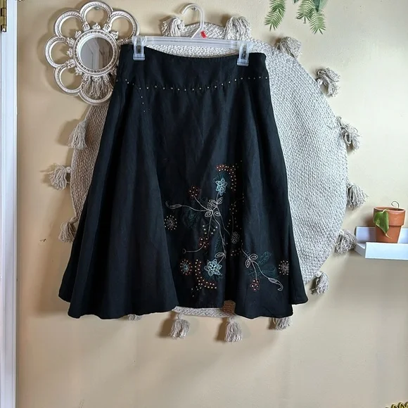 Black suede Lucky skirt with floral print - Picture 1 of 9